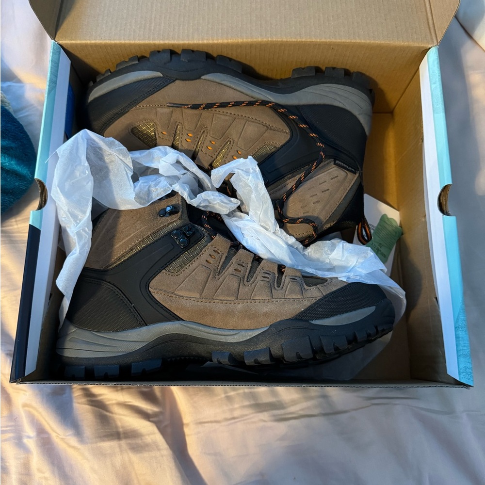Men's Tan and Black Hiking Boots